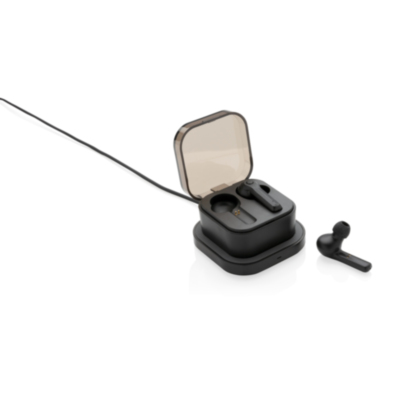Auriculares TWS en caja de carga inal&aacute;mbrica